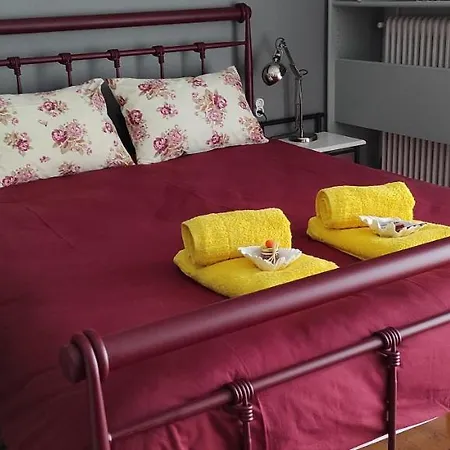 Apartament Areti' S *