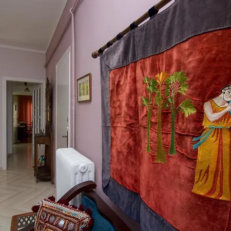 Apartament Areti' S *